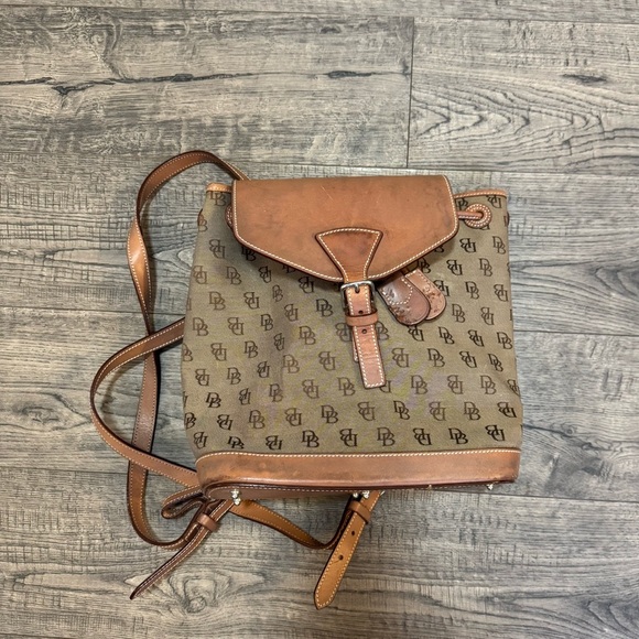 Dooney & Bourke Vintage Med Murphy Bucket Backpack - Picture 1 of 7